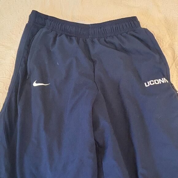 Nike Dri Fit size XL UConn University of Connecticut Huskies Track Pants - Picture 3 of 8